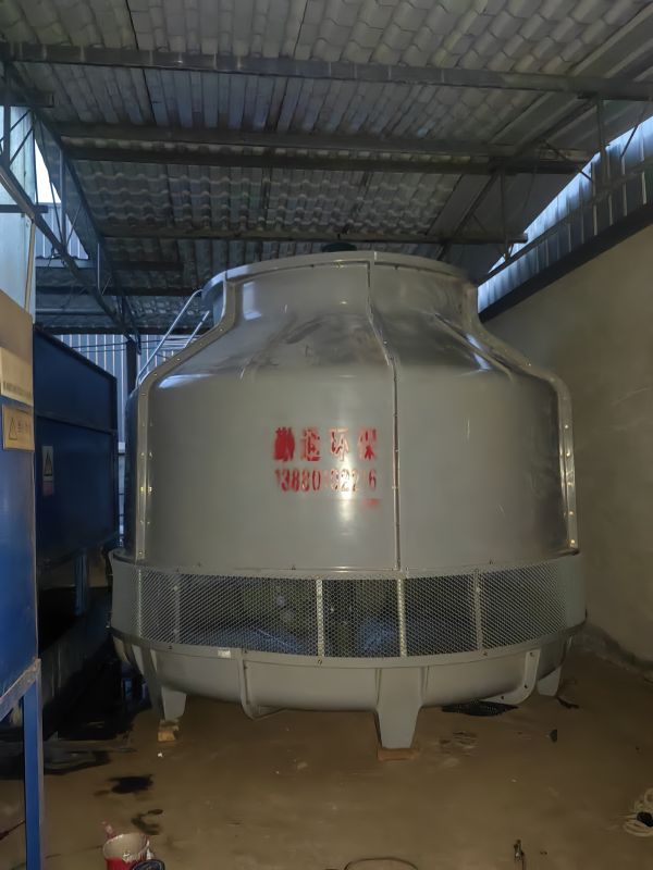 达州1<strong>200t玻璃钢冷却塔</strong>